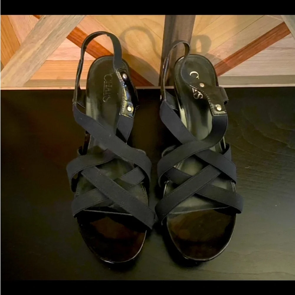 Chaps by Ralph Lauren Size 10 black wedge heel strappy patent leather never worn